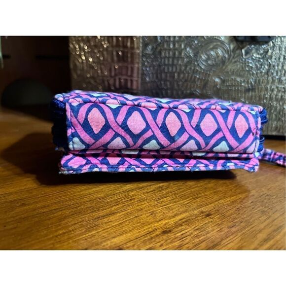 Vera Bradley Pink Katalina Diamond Pattern Wristlet Organizer Wallet - Picture 3 of 7